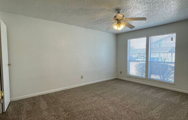 2 beds, 2 baths, 902 sqft, $1,099, Unit 134