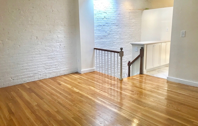 55 APPLETON PATH
