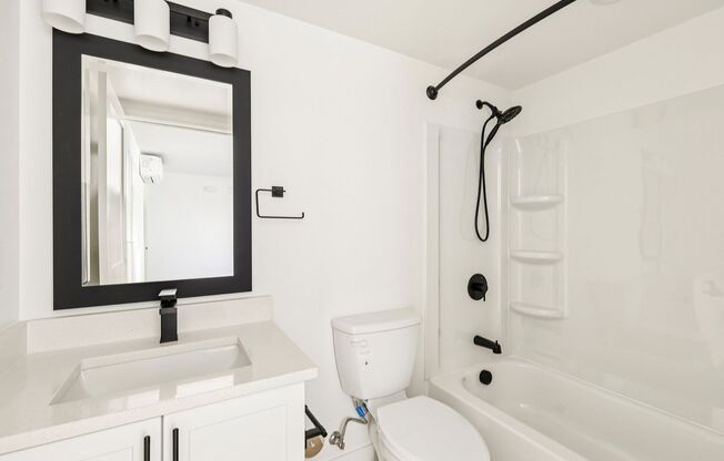 2 beds, 1 bath, 700 sqft, $2,895, Unit 37