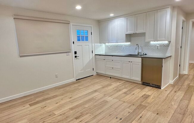 Stunning 3 bed Farmhouse + Bonus Space in North Admiral! Available Now!