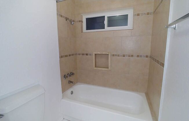 2 beds, 2 baths, 910 sqft, $2,450, Unit 308