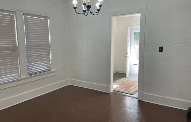 3 beds, 1 bath, 1,260 sqft, $900, Unit 1