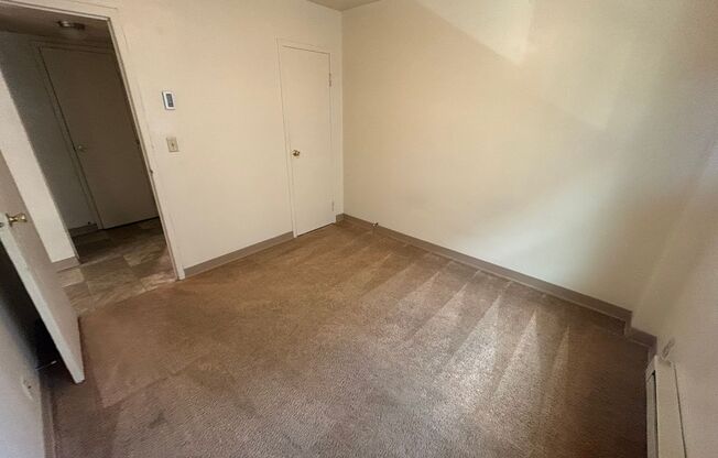 1 bed, 1 bath, $875, Unit 305