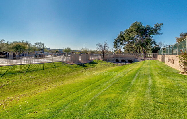 2 beds, 2 baths, 1,000 sqft, $1,415, Unit 241