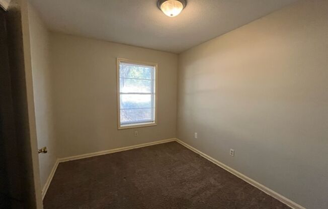 3 beds, 1 bath, $1,349