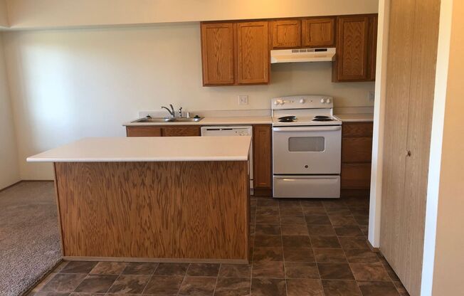 1 bed, 1 bath, 672 sqft, $1,300