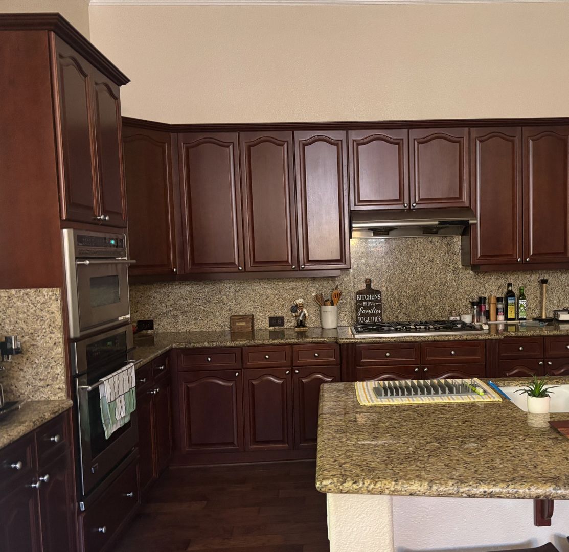 Large Single Story 3 Bedroom + Den - Empire Ranch