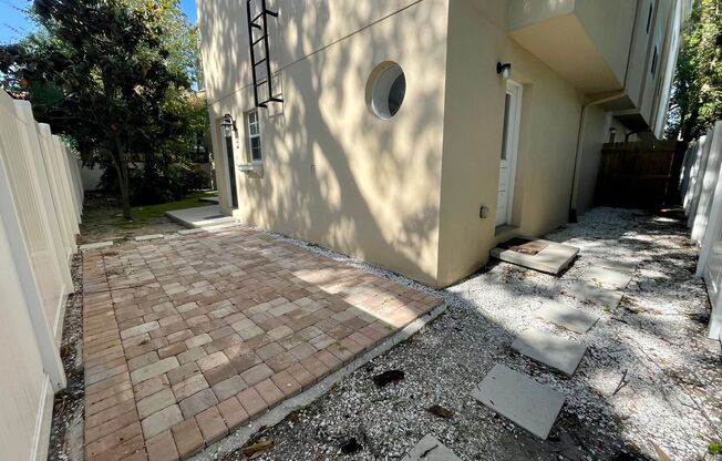 Private Townhouse in Heart of South Tampa