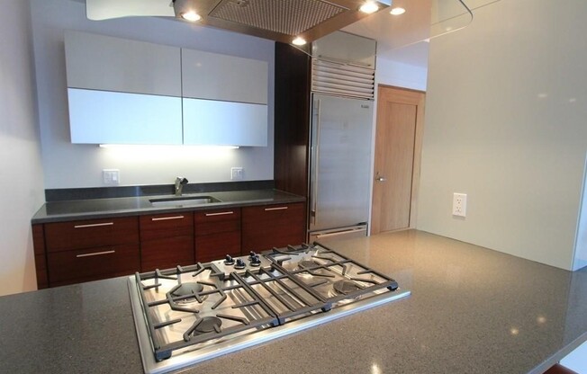 2 beds, 2 baths, 1,117 sqft, $5,850, Unit 2302