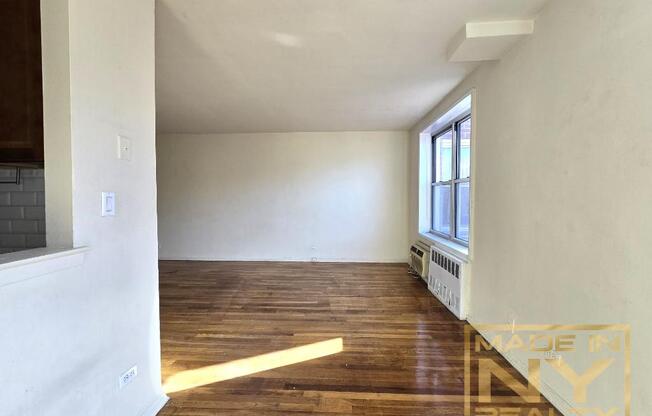 1 bed, 1 bath, $2,395, Unit 4B