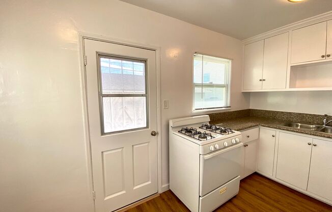 1 bed, 1 bath, $2,395, Unit 2314 1/2