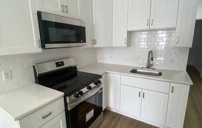 Updated 6-Bedroom/3-Bathroom Townhouse Near Temple University! Available NOW!