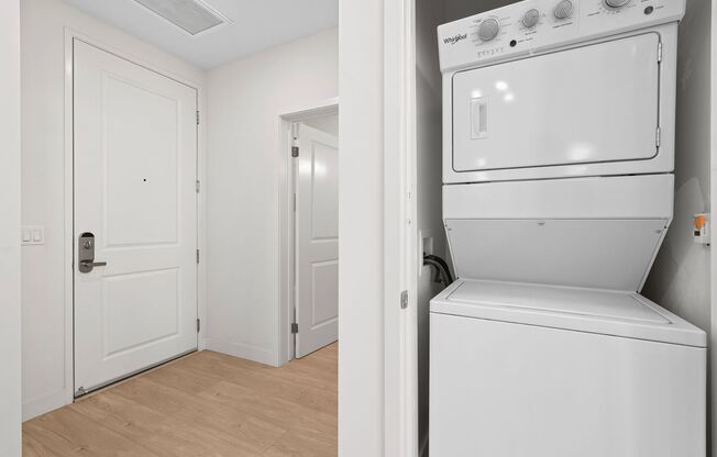2 beds, 1 bath, 749 sqft, $3,545, Unit 221