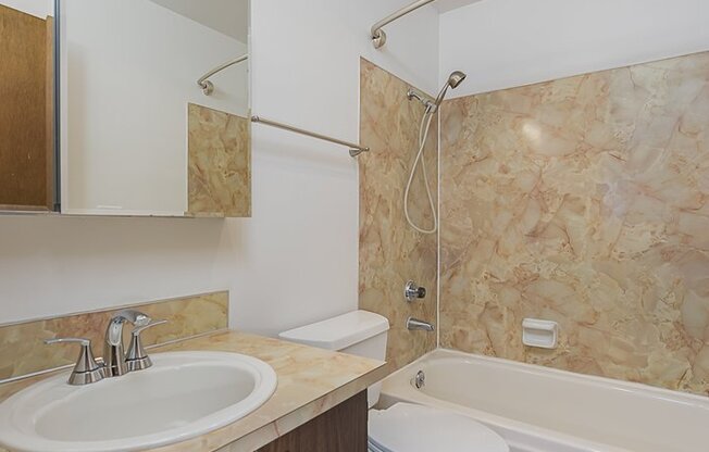 1 bed, 1 bath, 598 sqft, $1,550, Unit 306
