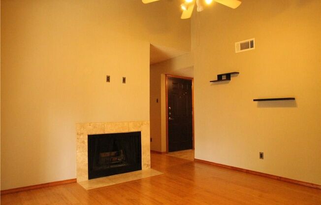 1 bed, 1 bath, $1,350, Unit #2054