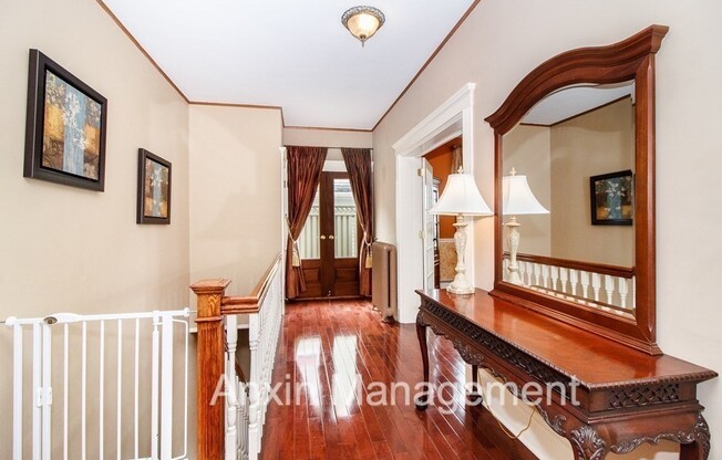 33 MAPLETON ST