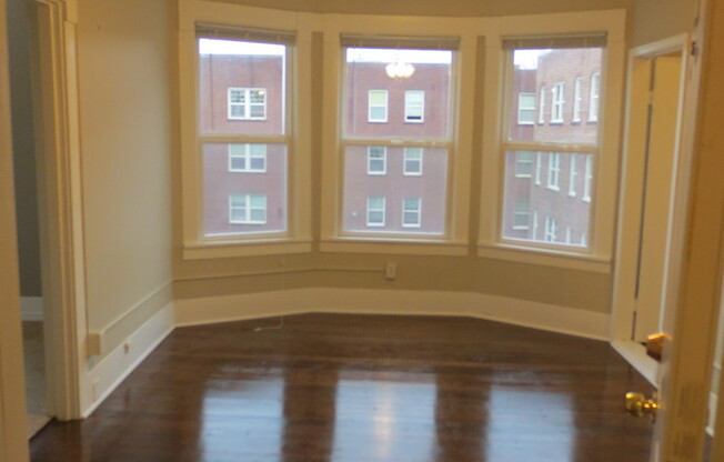 Studio, 1 bath, 357 sqft, $1,278, Unit 307