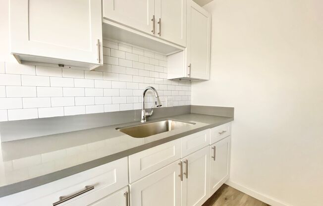 Studio, 1 bath, $1,595, Unit 24