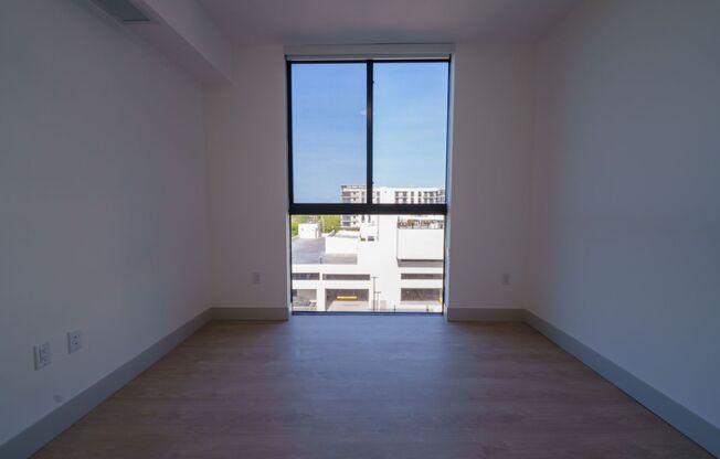 2 beds, 2 baths, 995 sqft, $3,850, Unit 537