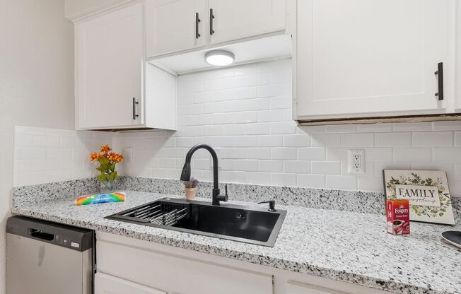 3 beds, 2 baths, 1,100 sqft, $1,695, Unit 208