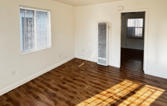 1 bed, 1 bath, $1,995, Unit 4420 1/2