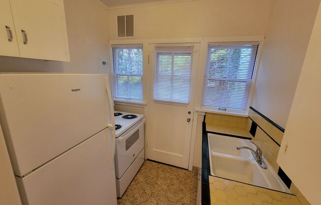 1 bed, 1 bath, 623 sqft, $1,445, Unit #12