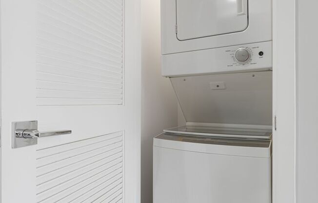 1 bed, 1 bath, 486 sqft, $1,950, Unit 208