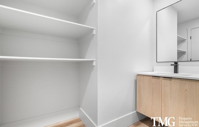 1 bed, 1 bath, 570 sqft, $1,550, Unit 110