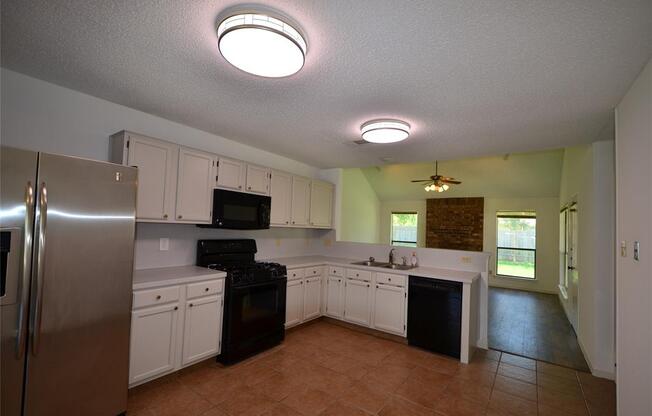 403 BEVERLY LN