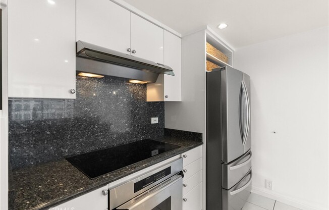2 beds, 2 baths, 1,037 sqft, $4,400, Unit 912