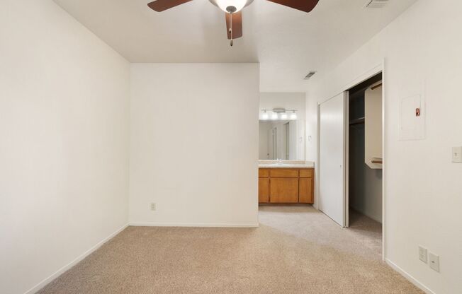 2 beds, 2 baths, 867 sqft, $1,625, Unit 045