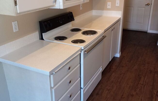 2 beds, 1 bath, 867 sqft, $1,395, Unit Bluff-22