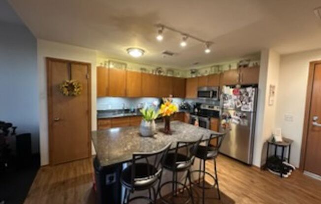 1 bed, 1 bath, 728 sqft, $1,650, Unit 511