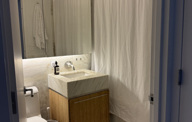 1 bed, 1 bath, 625 sqft, $6,750, Unit 5L
