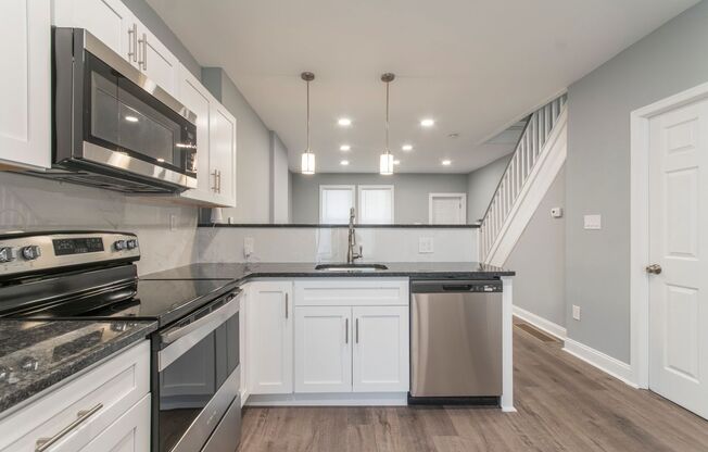 Gorgeous ~ Spacious ~ Brand New 3 Bedroom House For rent ~ must see ~ 1.5 Baths