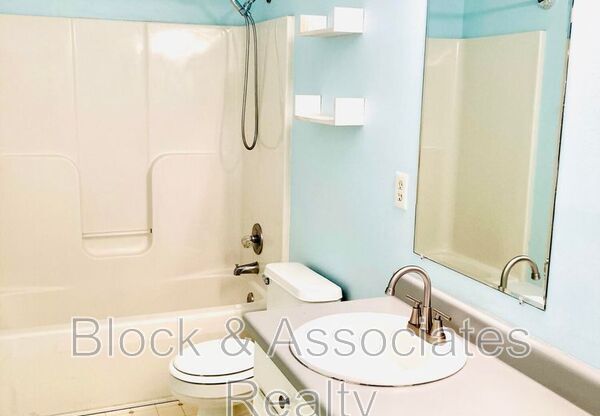 104 WOOD BND CT