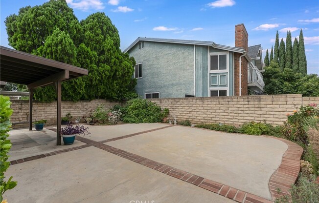 4 beds, 3 baths, 3,229 sqft, $5,600