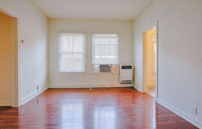 Studio, 1 bath, 450 sqft, $1,350, Unit 111