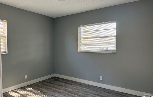 401-407 NW 2nd St Hallandale