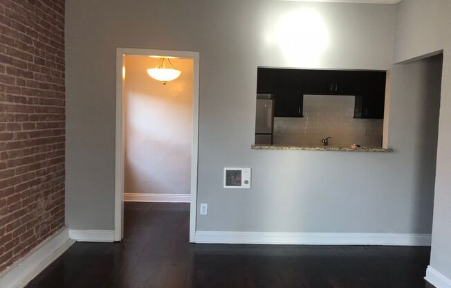 Studio, 1 bath, 275 sqft, $1,359, Unit 103