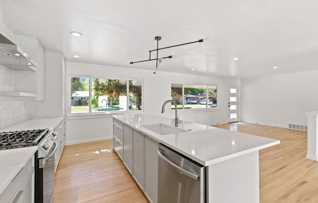 Incredible 4 bedroom Home in Southeast Denver