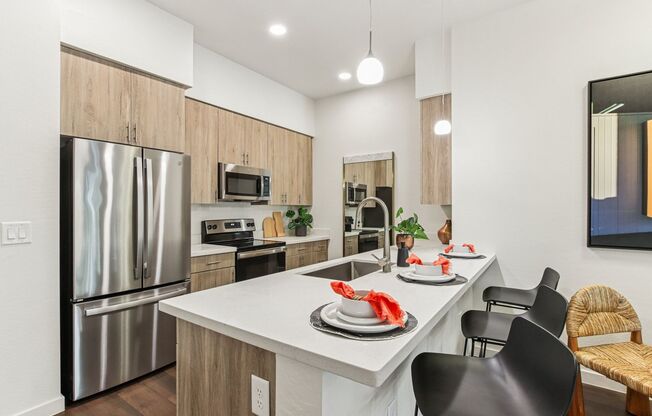 2 beds, 2 baths, 1,038 sqft, $2,080