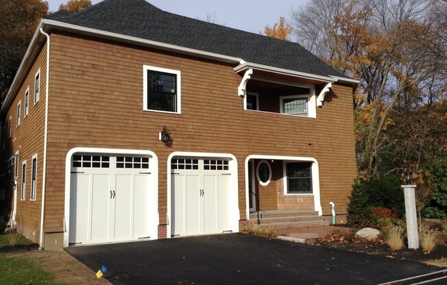 121 E EMERSON