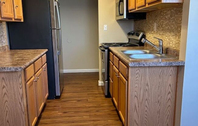 1 bed, 1 bath, 750 sqft, $835, Unit 34