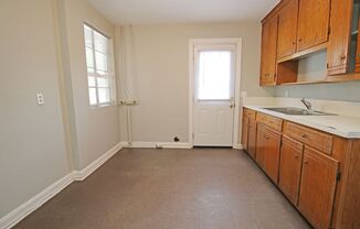 2 beds, 1 bath, $900