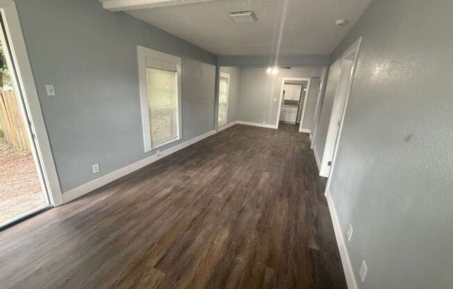 Freshly renovated 3/1 home!
