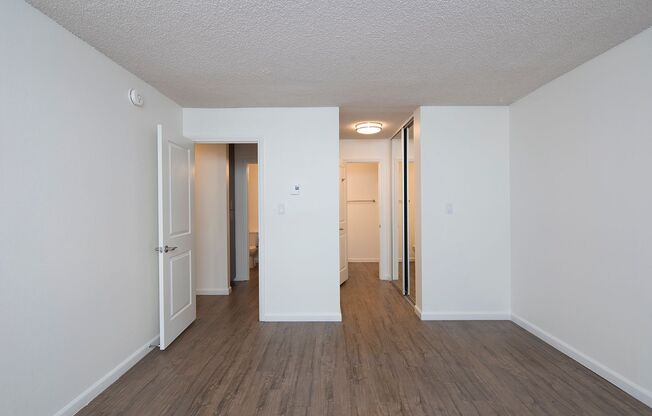 2 beds, 2 baths, 918 sqft, $2,895, Unit 27-14