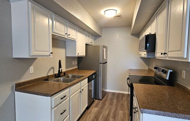 3 beds, 2 baths, 1,200 sqft, $1,450, Unit 518