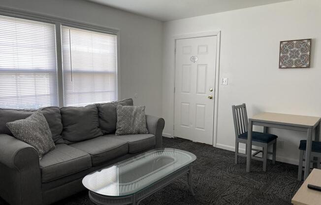 17 BRENTWOOD CIR
