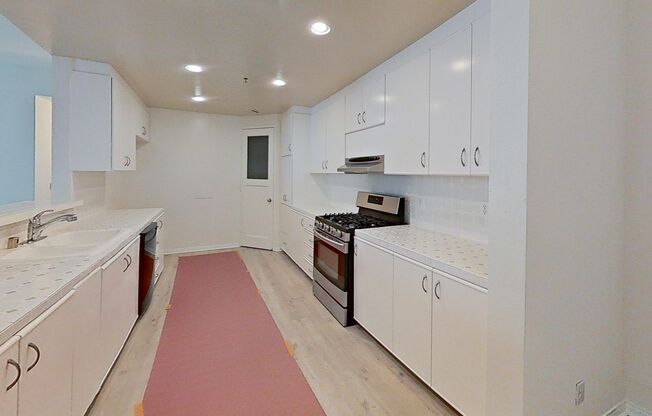 Beautiful 2 Bedroom Condo In Encino